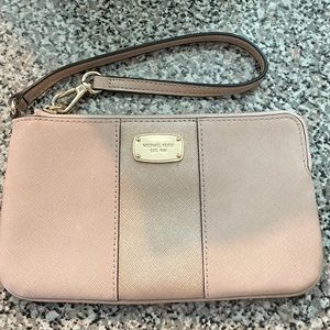 Michael Kors, pink blush Wristlet